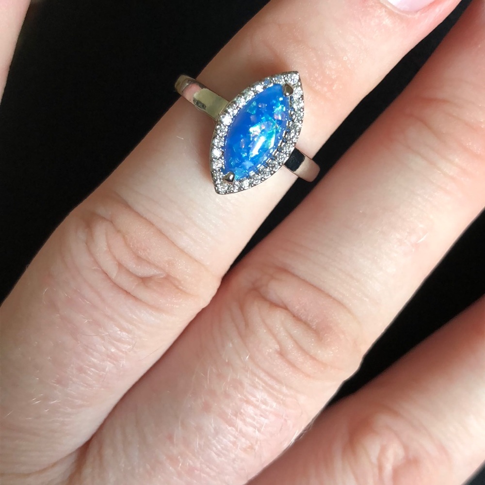 925 Silver Marquise Cut Blue Opal Size 7 - Picture 5 of 5